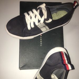Tommy hilfigher shoes